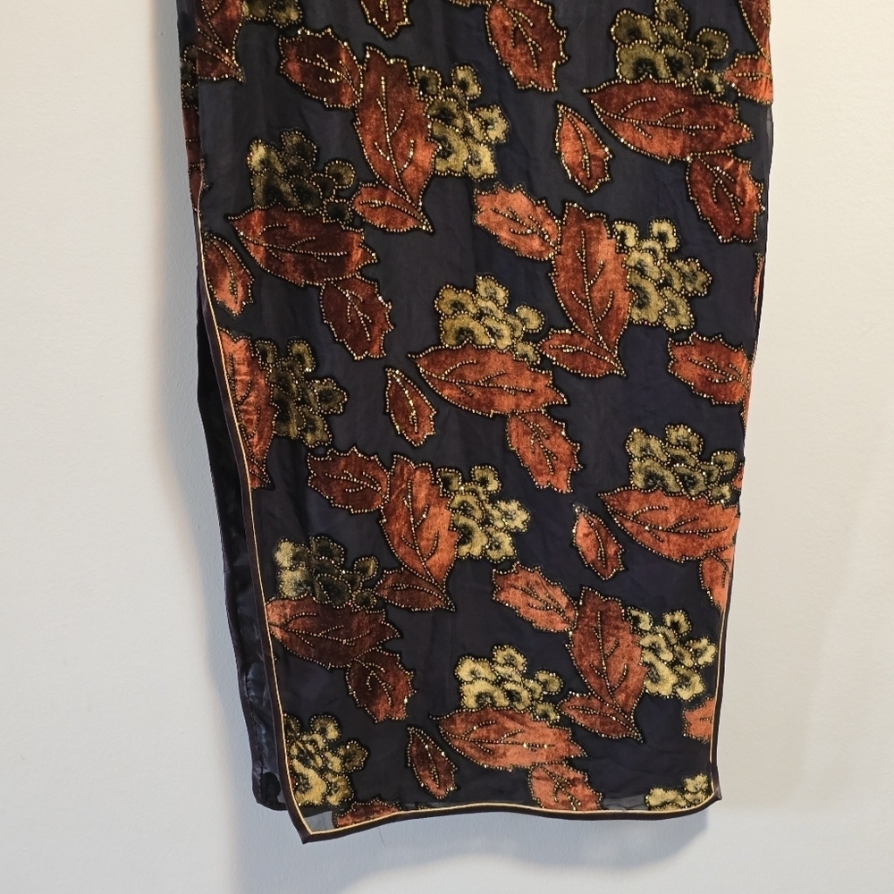 Black vintage elegant Chinese maxi dress leaves embroidered suede allover - Picture 7 of 10